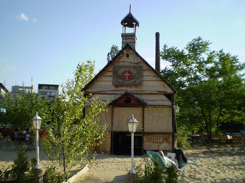 berlin 028.JPG - "Church Bar" -- A place to relax along the River Spree